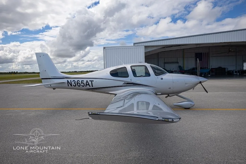 Exterior view of a 2023 CIRRUS SR20-G6, N365AT.