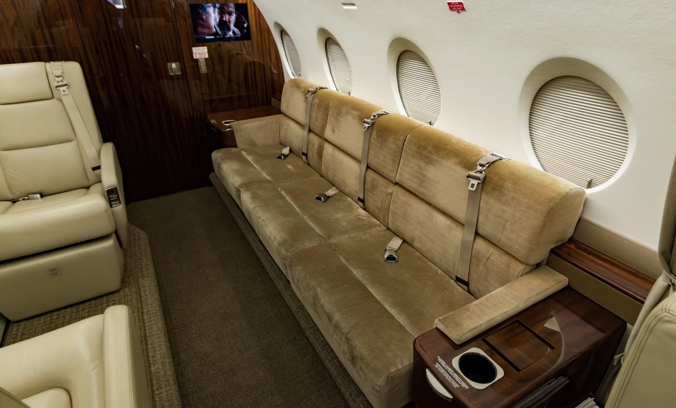 Cabin interior of a Gulfstream G280.