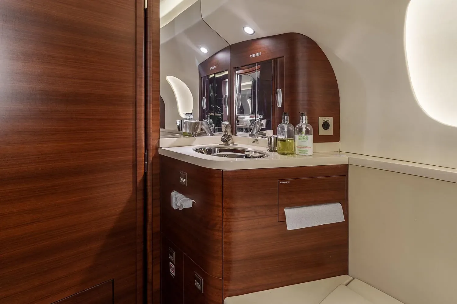 Cabin interior of a 2014 Dassault Falcon 7X.