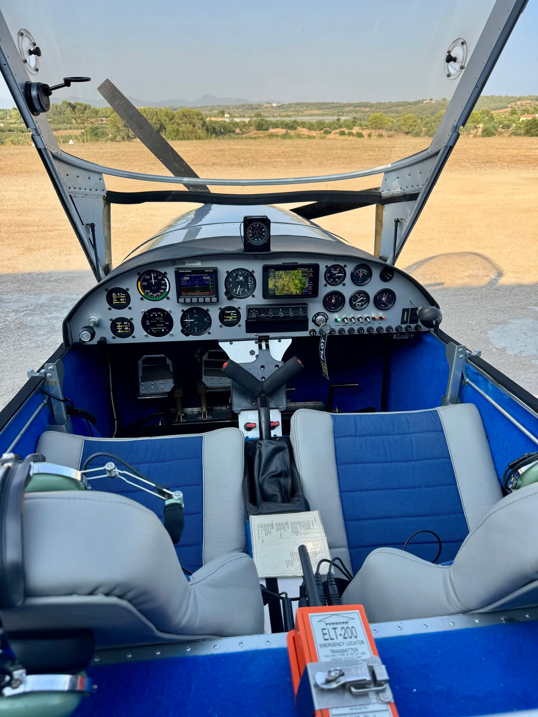 Cockpit and instrument panel of a 2007 Zenair CH-601 Zodiac HD.