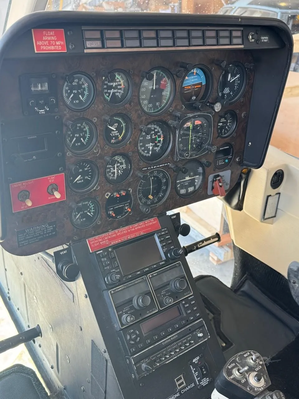 Cockpit and instrument panel of a BELL 206B III.