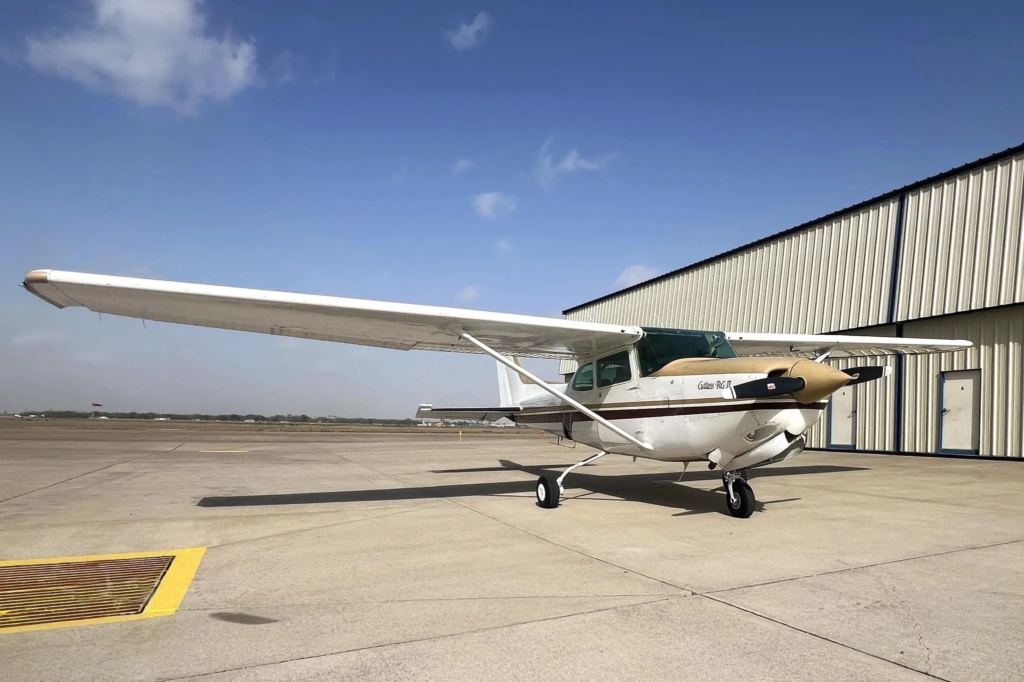 Exterior view of a 1980 Cessna 172RG Skyhawk.