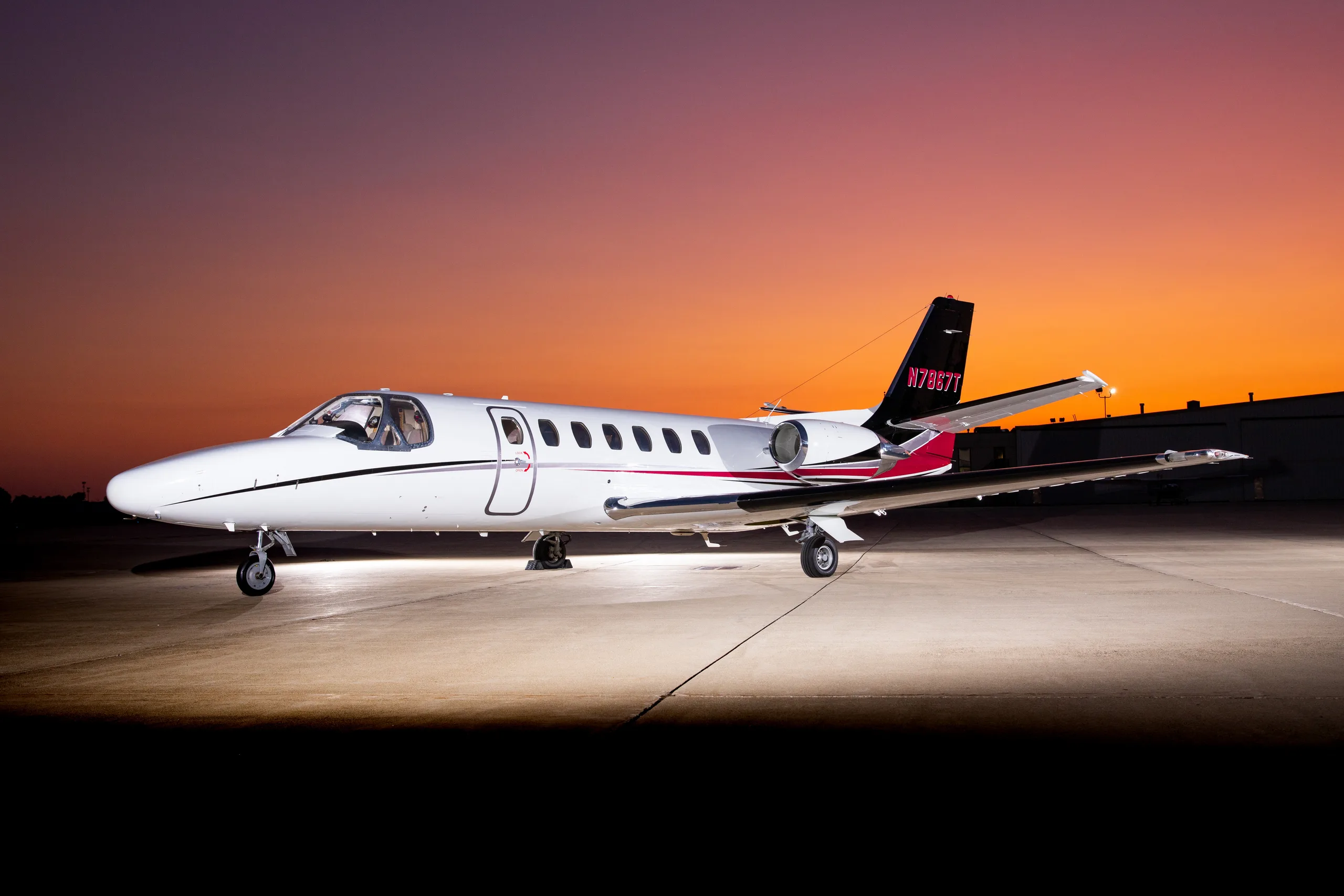 Exterior view of a 1990 Cessna Citation V 560-0020, N214WT.