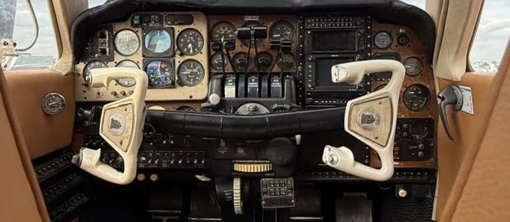 Cockpit and instrument panel of a 1982 Beech Baron 58.