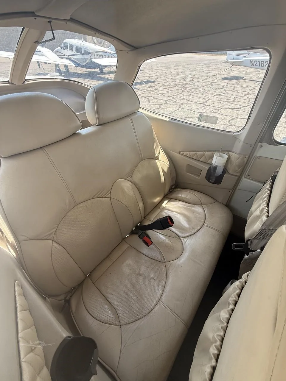 Cabin interior of a 2007 CESSNA 172S SKYHAWK SP.