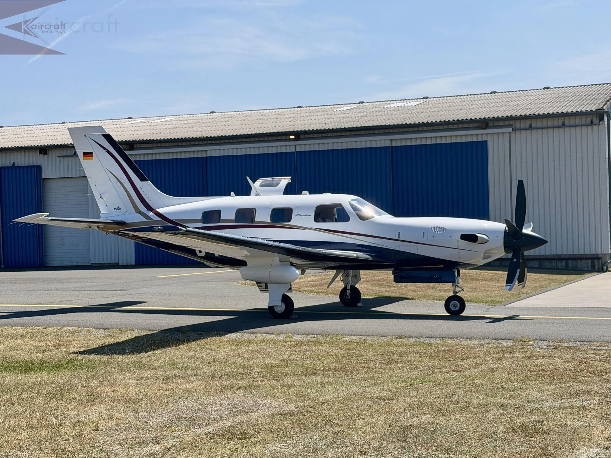 Exterior view of a 2007 PIPER MERIDIAN, D-FJOE.