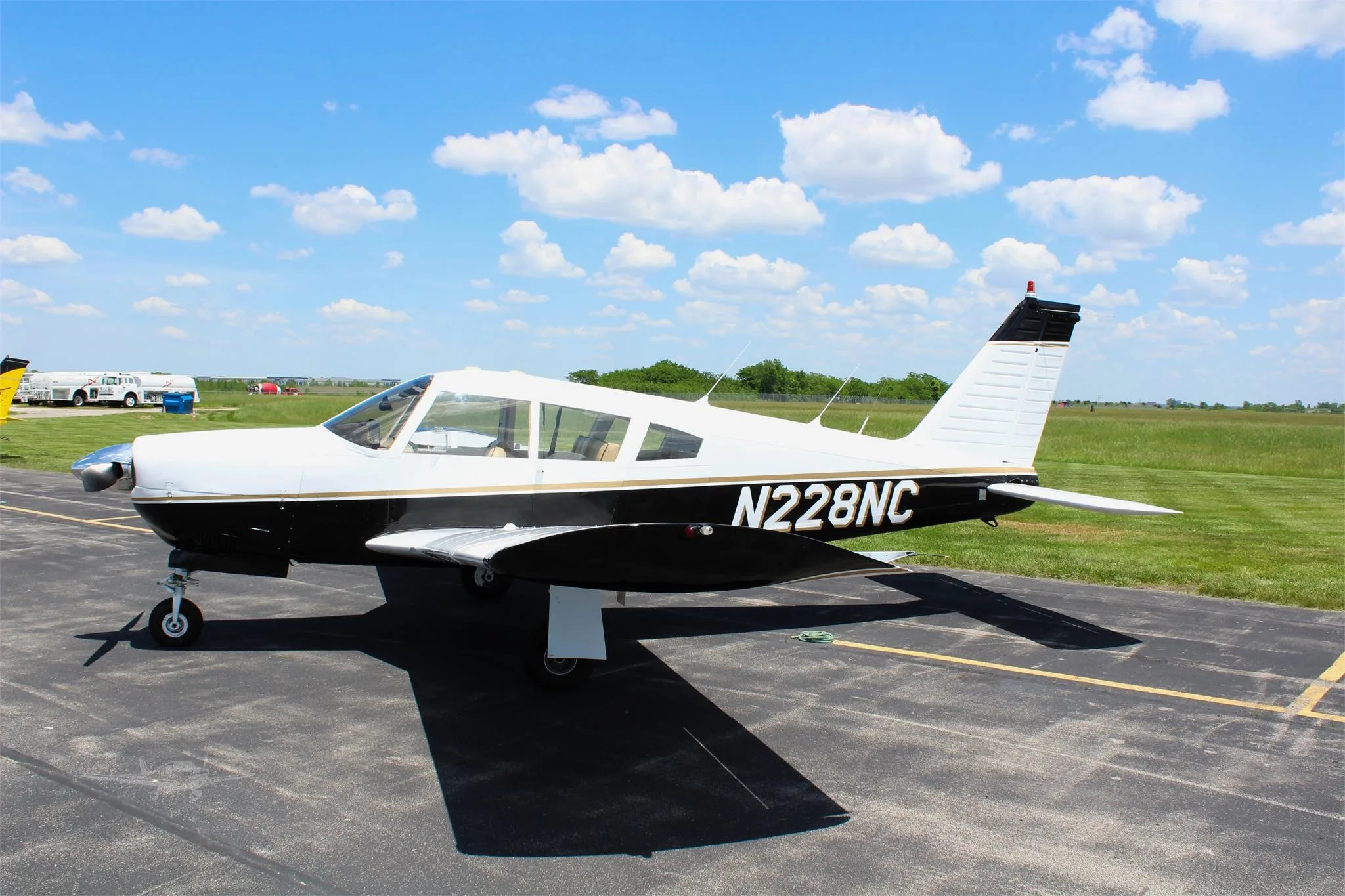 Exterior view of a 1969 PIPER ARROW, N228NC.
