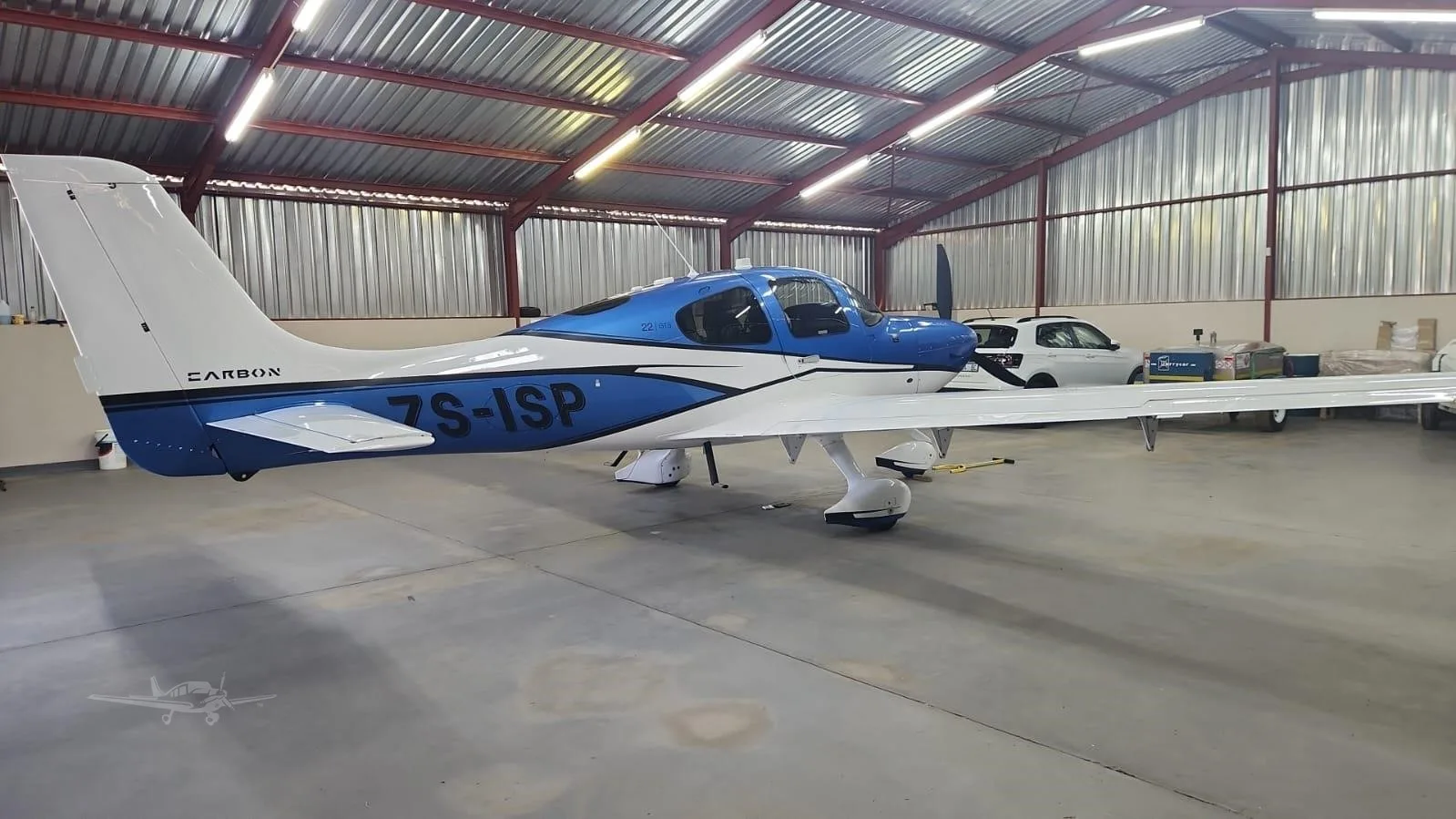 Exterior view of a 2017 CIRRUS SR22-G6, ZS-ISP.