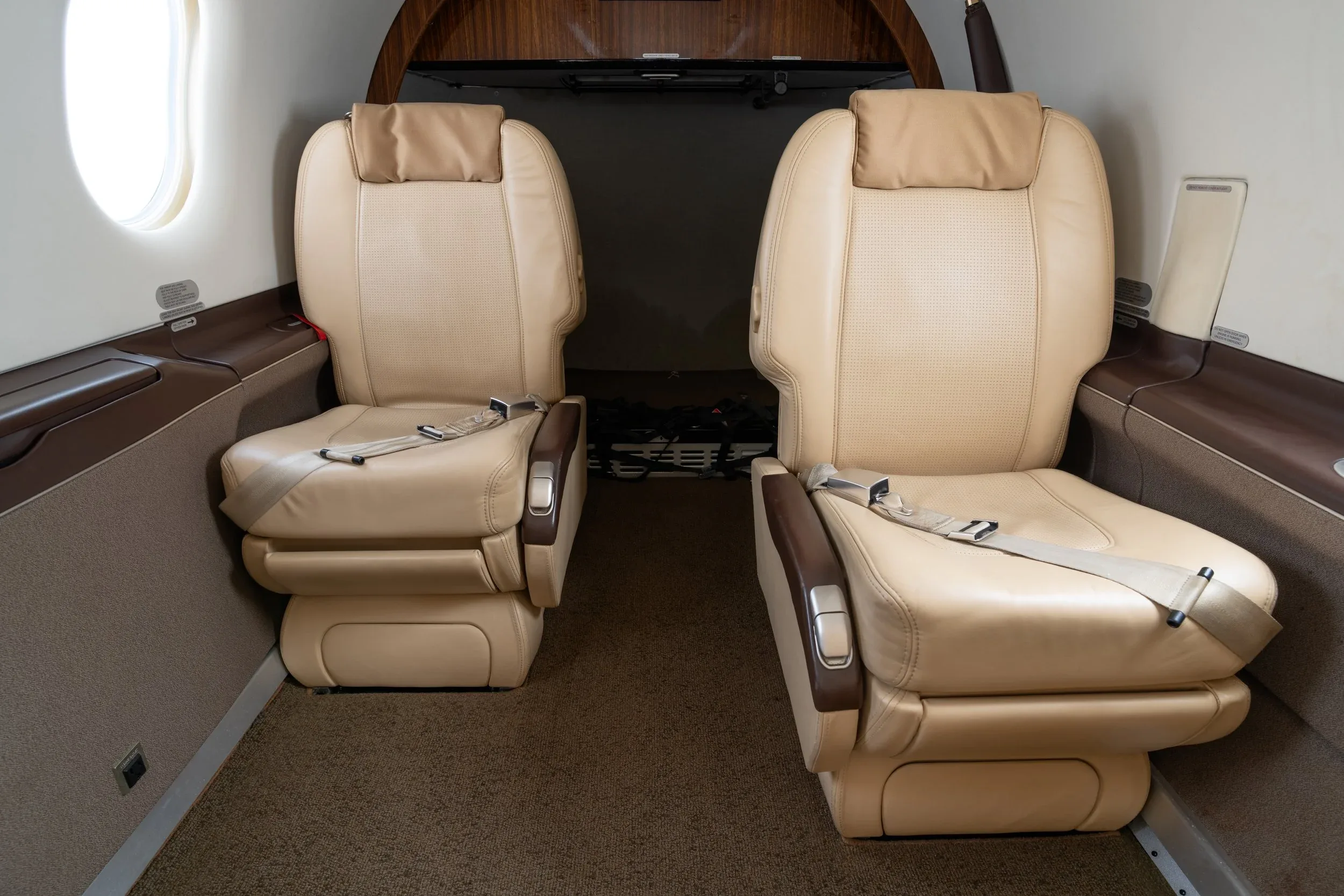 Cabin interior of a 2010 Pilatus PC-12 NG — Aircraft Executives.