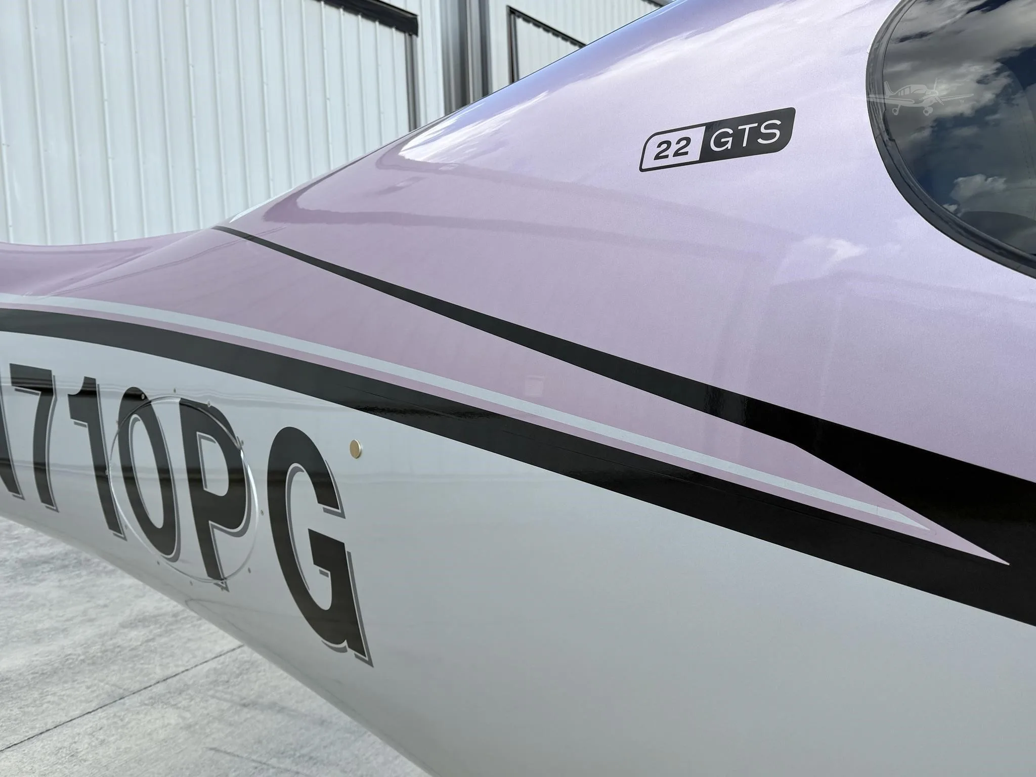 Marketing image of a 2024 CIRRUS SR22-G7.