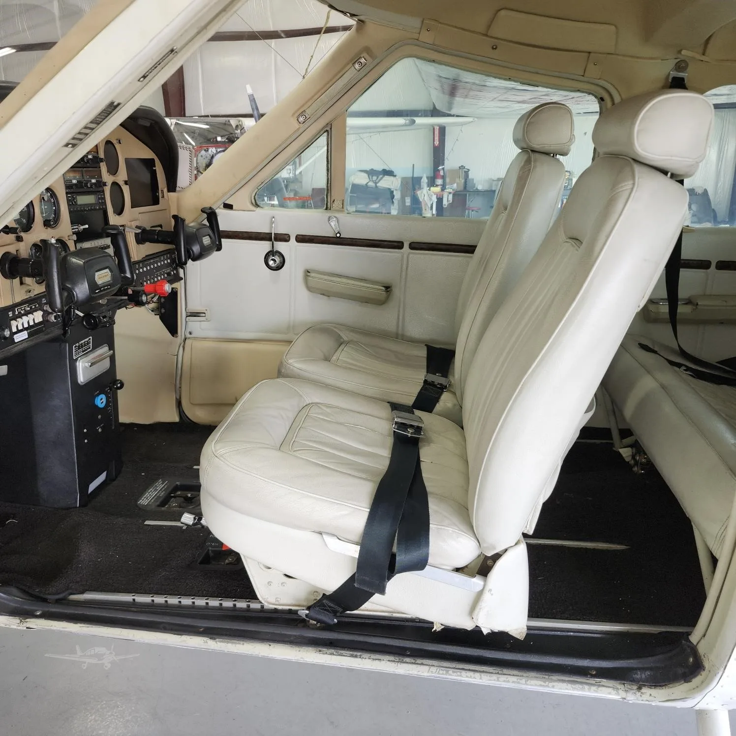 Cabin interior of a 1976 CESSNA 177RG.