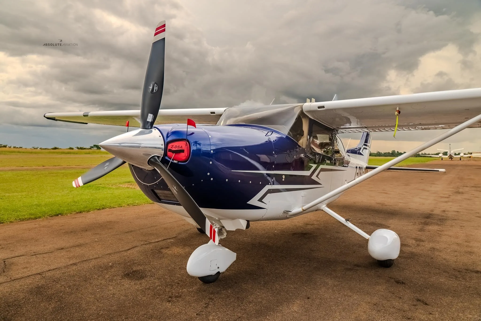 Exterior view of a 2018 CESSNA 182T SKYLANE.