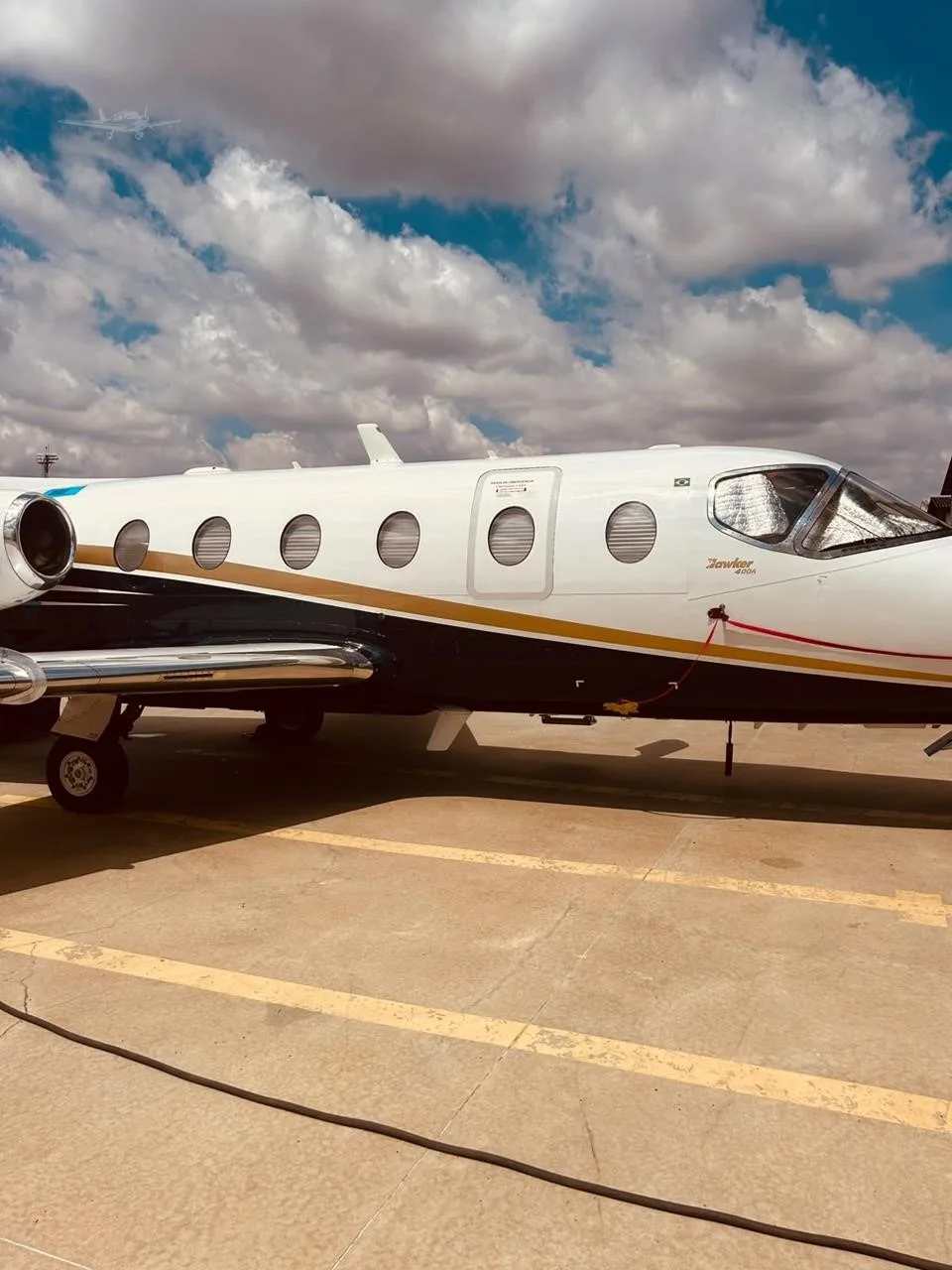 Exterior view of a 1997 HAWKER 400A, PP-DDR.