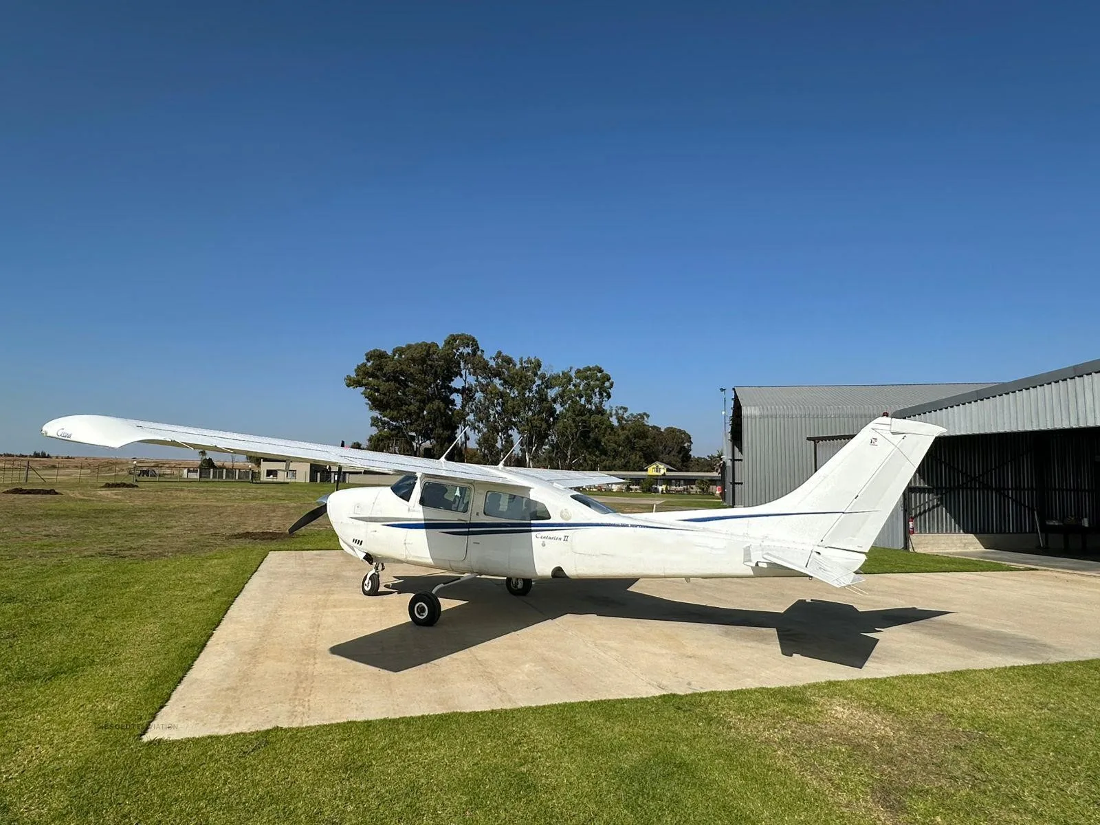 Exterior view of a 1979 CESSNA 210N.