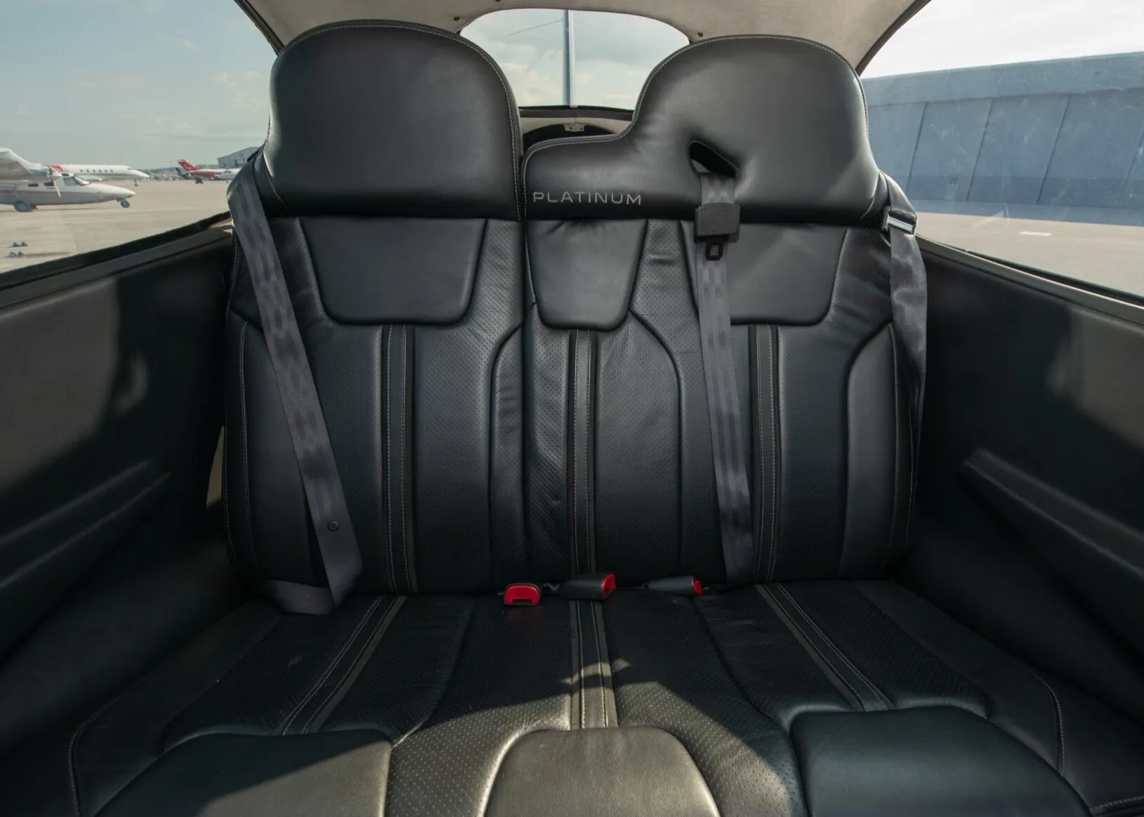 Cabin interior of a 2015 Cirrus SR20-G3.