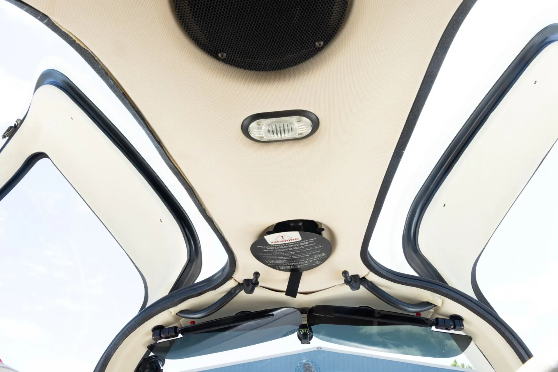Cockpit and instrument panel of a 2007 Cirrus SR22-G2 GTS.