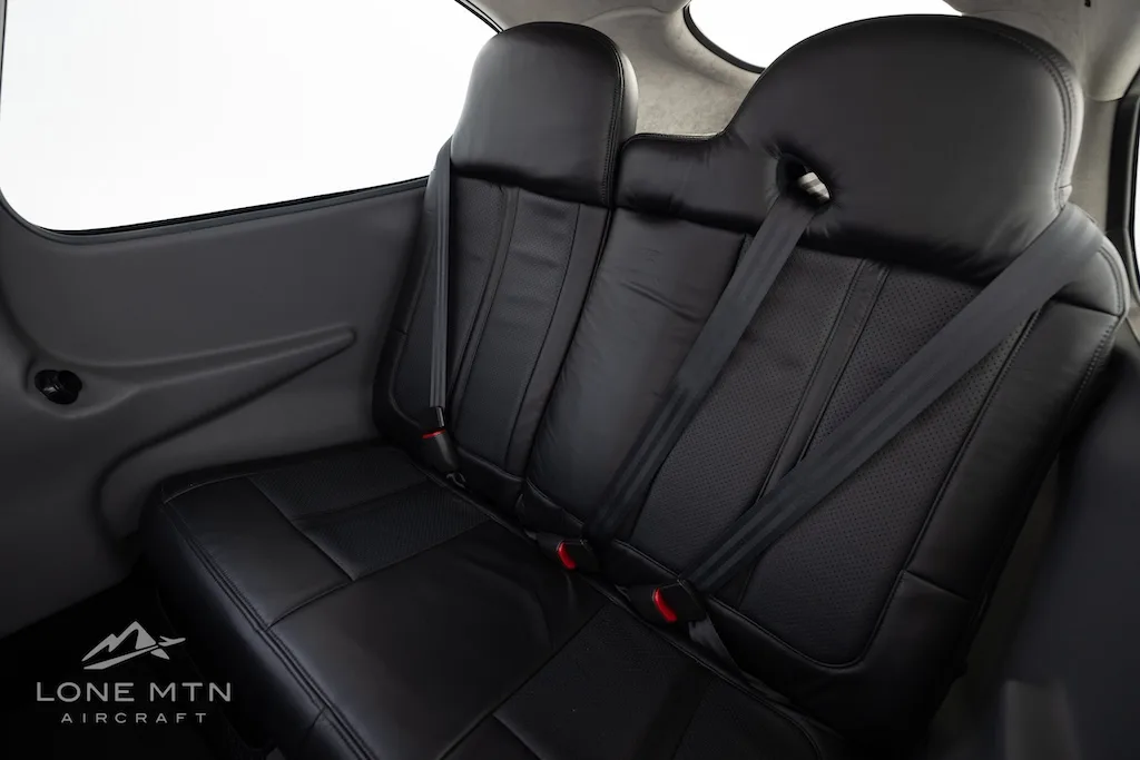 Cabin interior of a 2023 Cirrus SR20 G6.