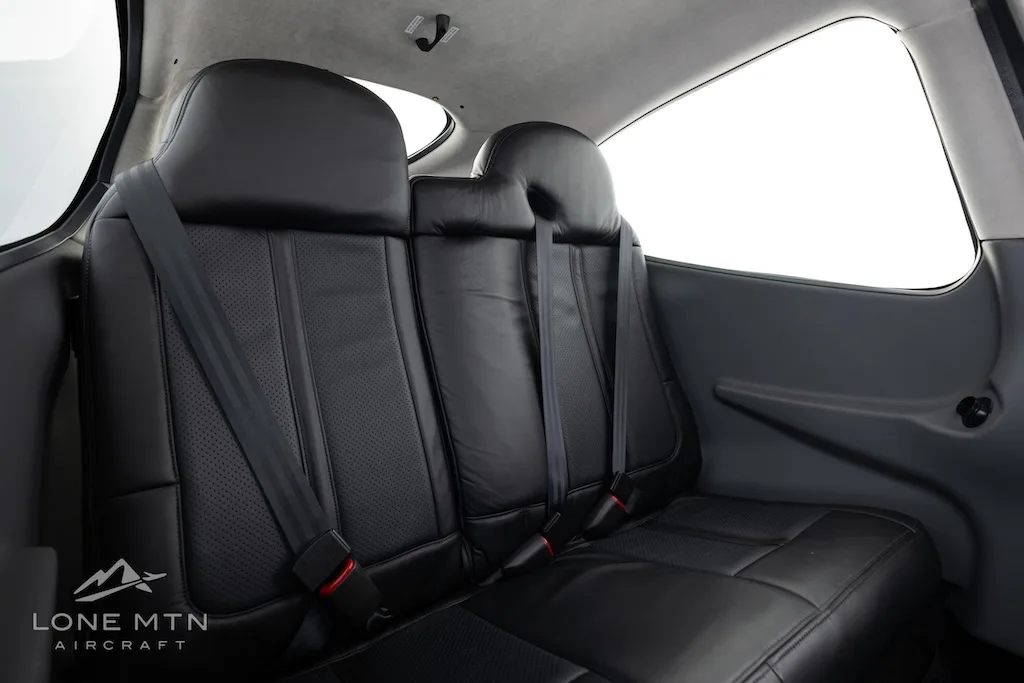 Cabin interior of a 2023 Cirrus SR20 G6.