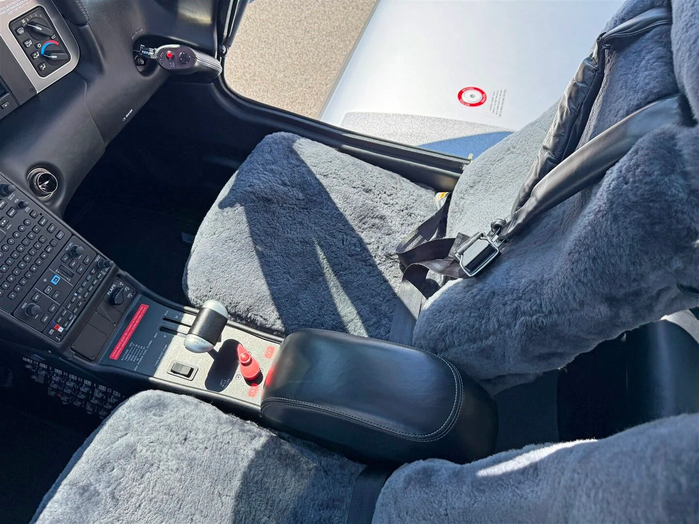 Cockpit and instrument panel of a 2019 Cirrus SR22-G6 GTS.