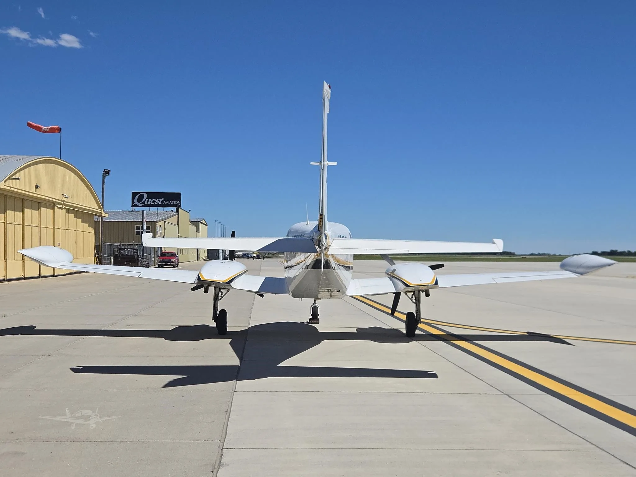 Exterior view of a 1981 CESSNA 340A, N6829K.