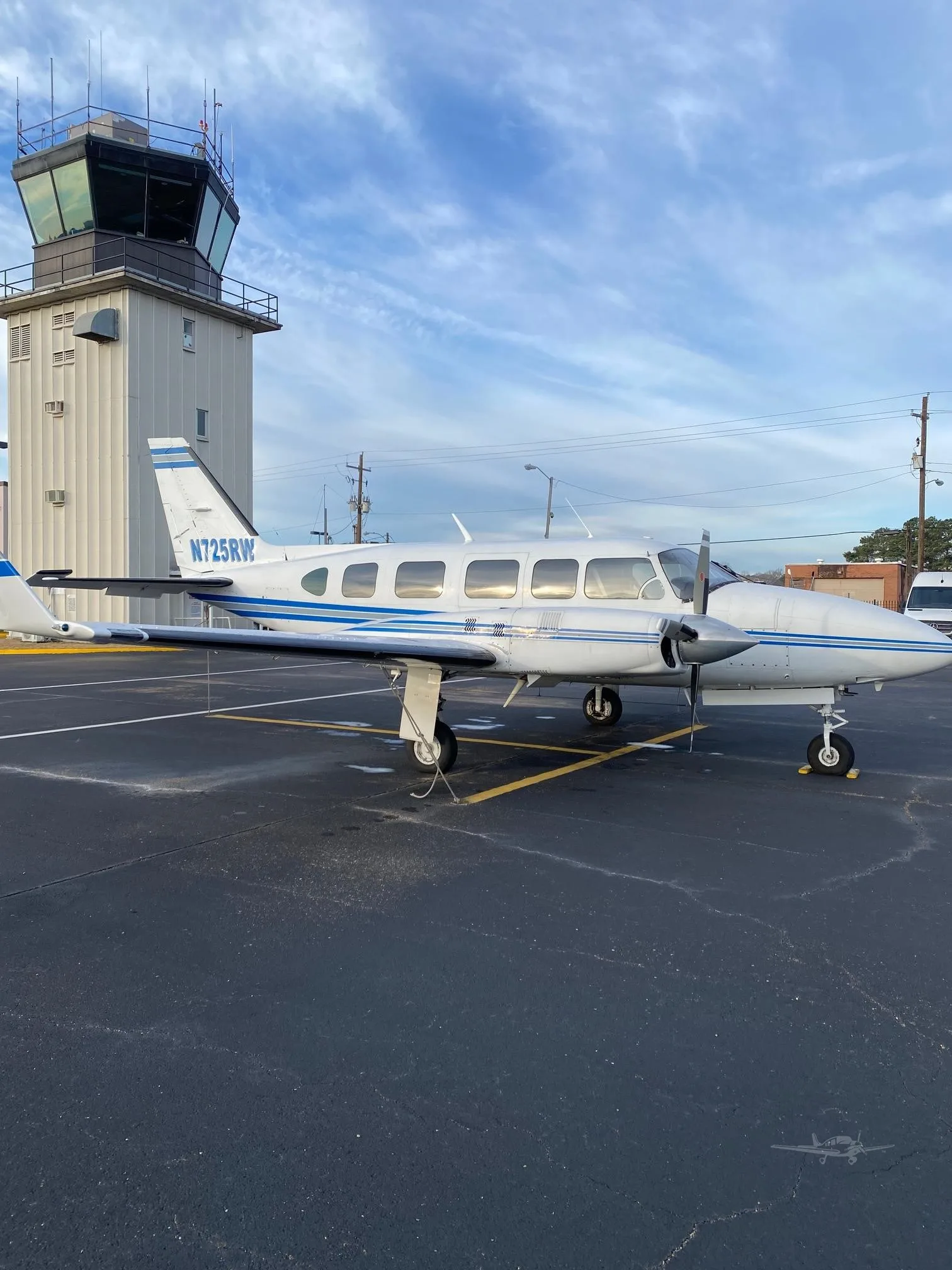 Exterior view of a 1979 PIPER NAVAJO CHIEFTAIN, N725RW.