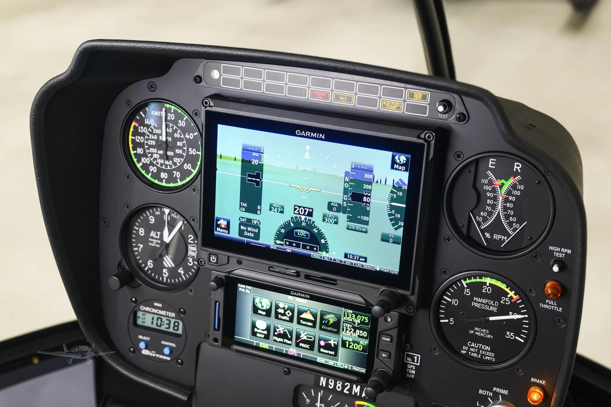 Avionics suite of a 2026 ROBINSON R44 RAVEN II.
