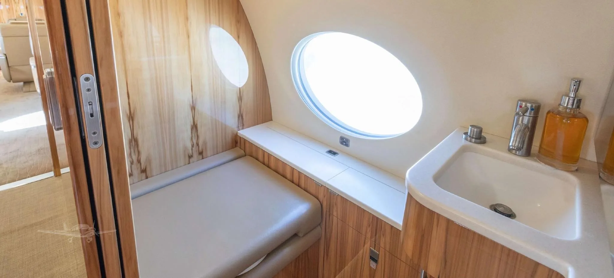 Cabin interior of a 2017 GULFSTREAM G650ER.