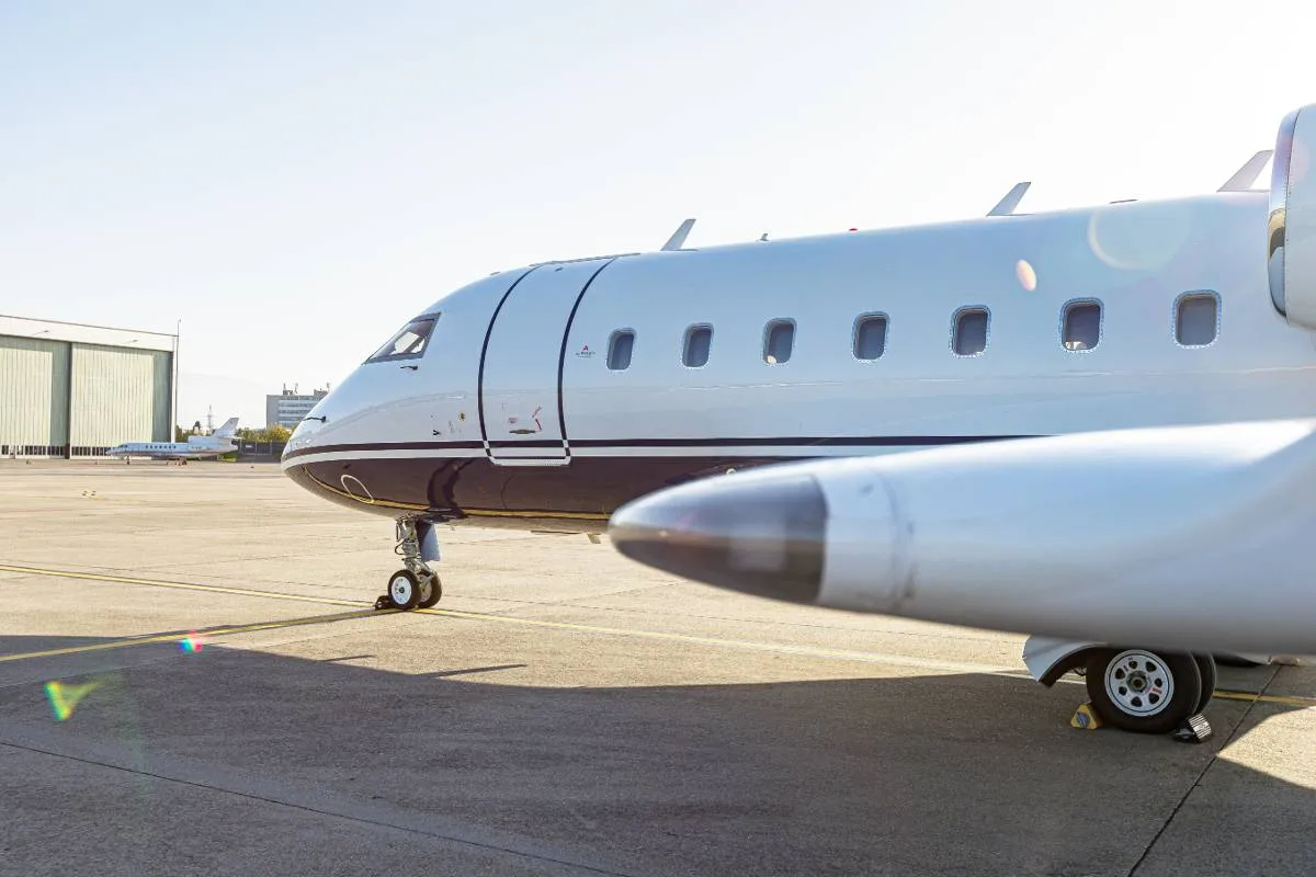 Exterior view of a 2007 Bombardier Challenger 604.