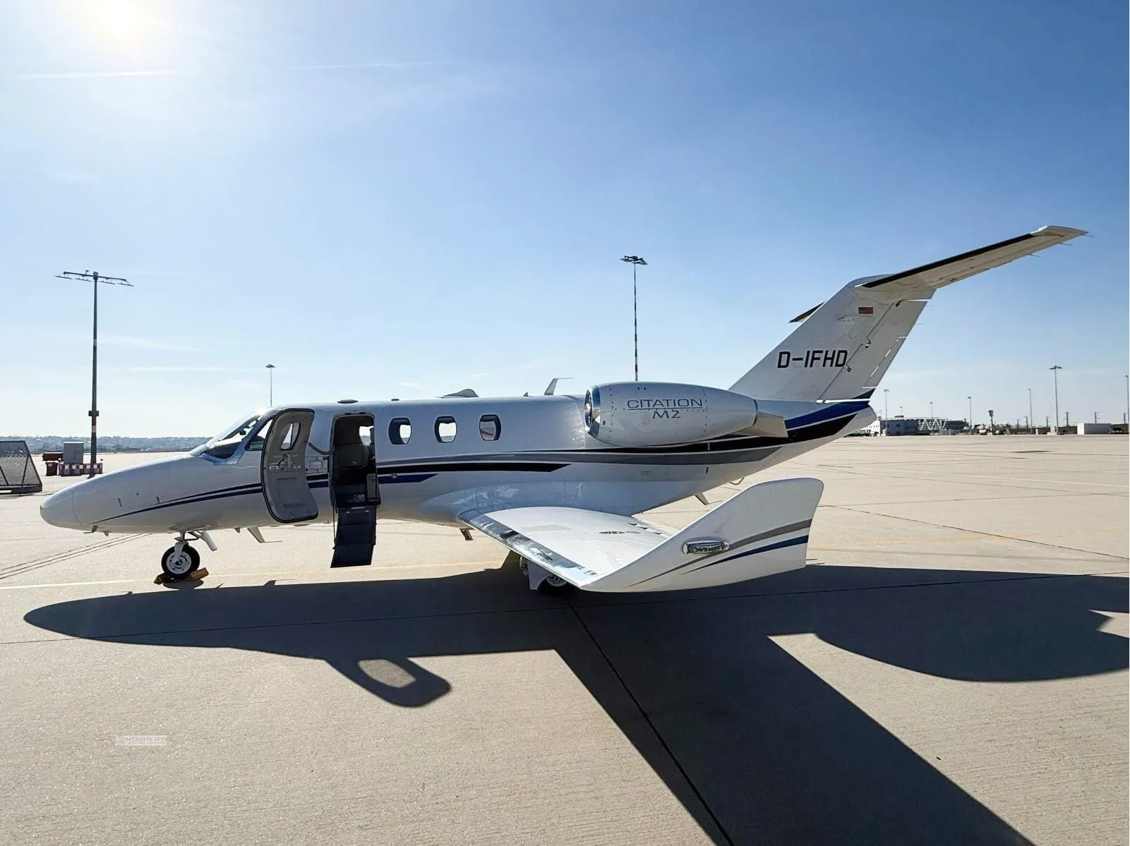 Exterior view of a 2015 CESSNA CITATION M2, D-IFHD.