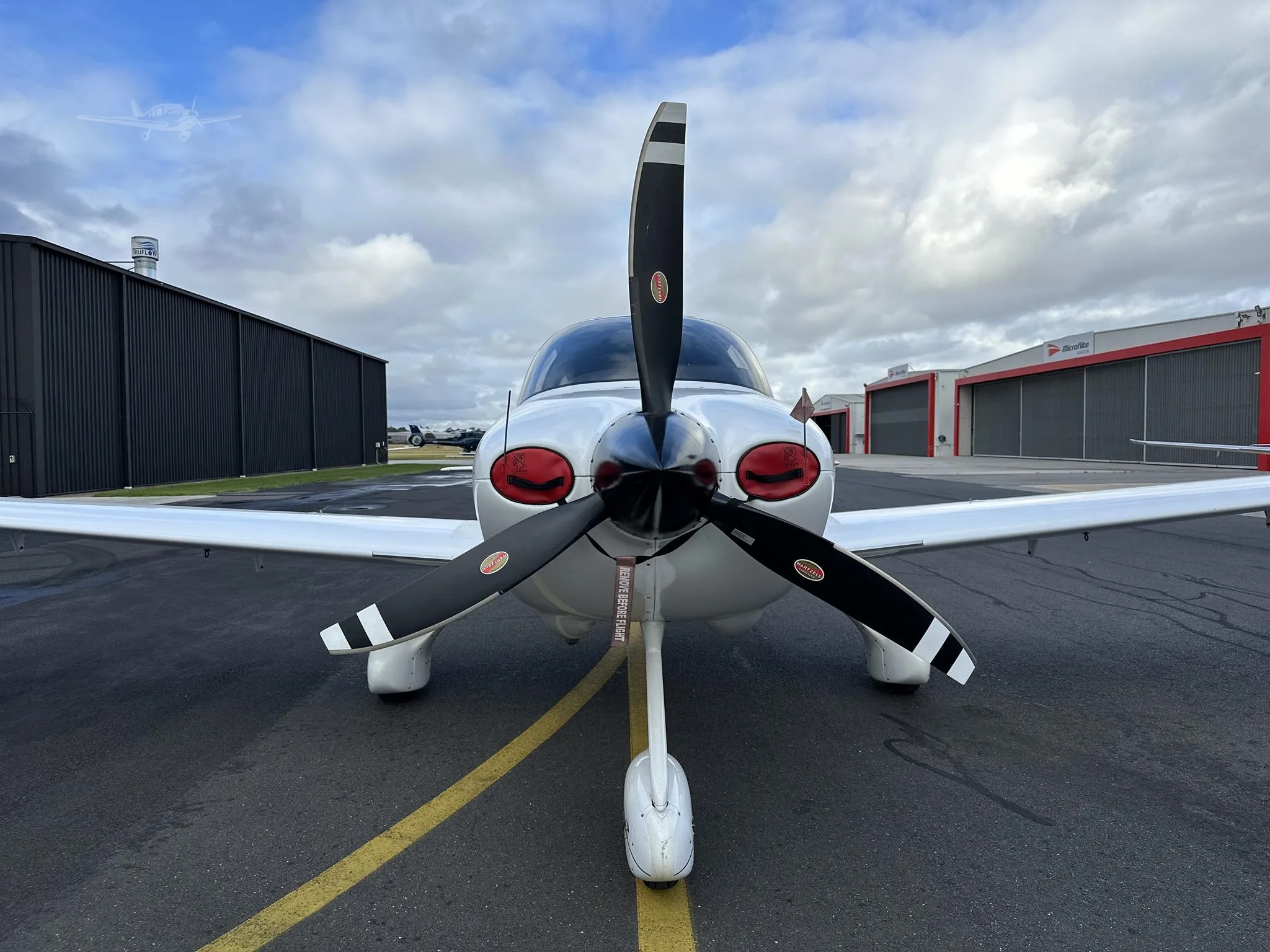 Exterior view of a 2017 CIRRUS SR20-G6, VH-ZPZ.