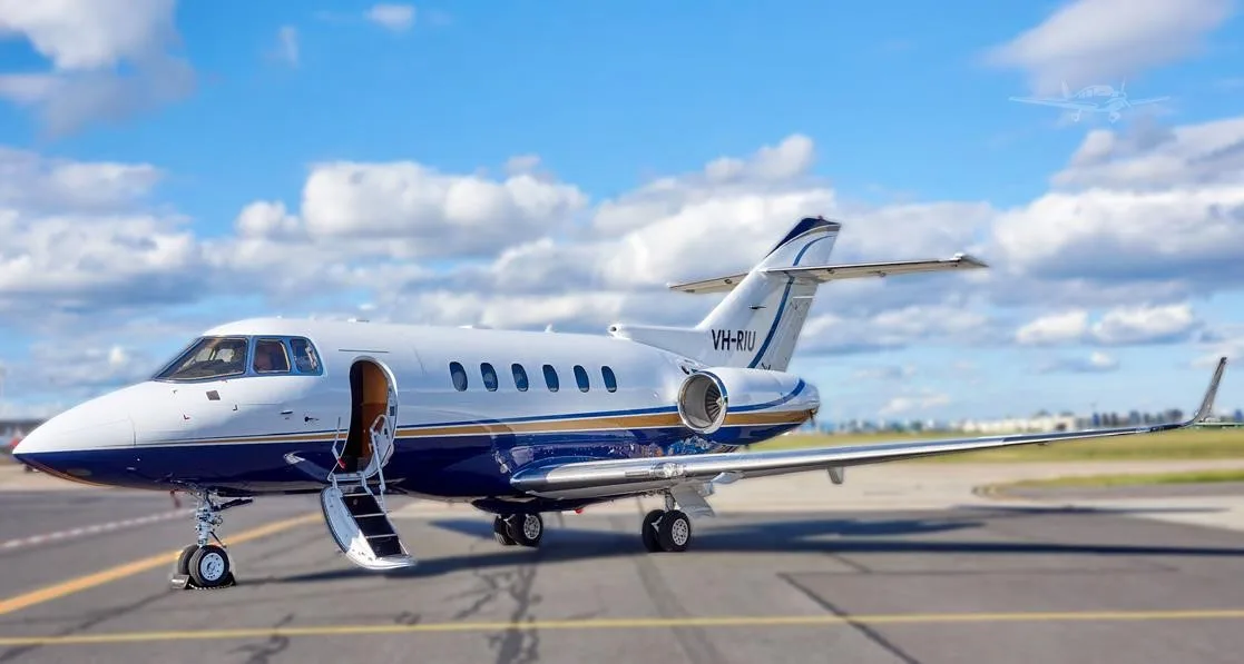 Exterior view of a 2005 HAWKER 800XP, VH-RIU.