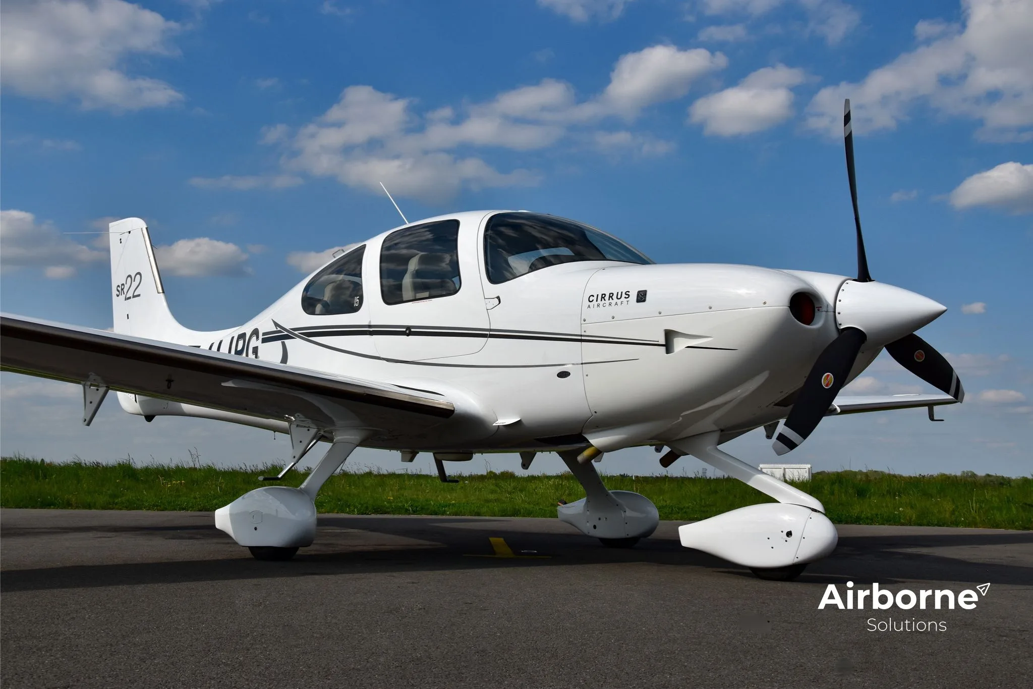 Exterior view of a 2013 Cirrus SR22 G5.