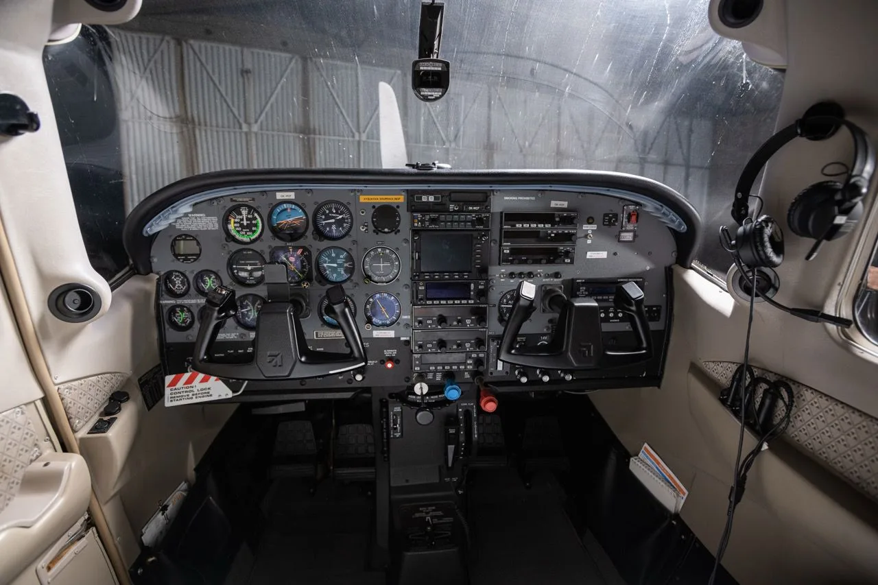 Cockpit and instrument panel of a 2000 Cessna T206H.