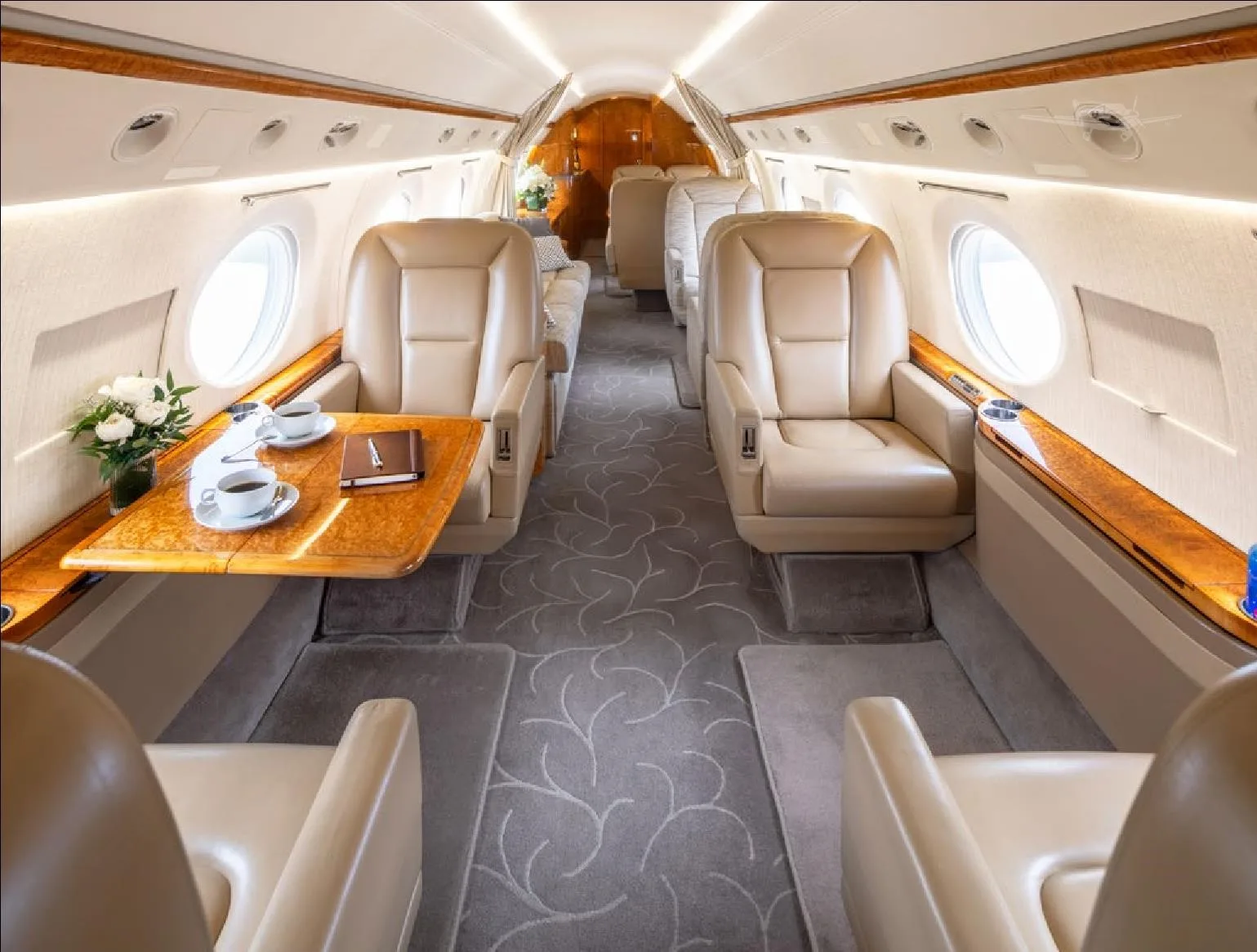 Cabin interior of a 2002 GULFSTREAM GIVSP.