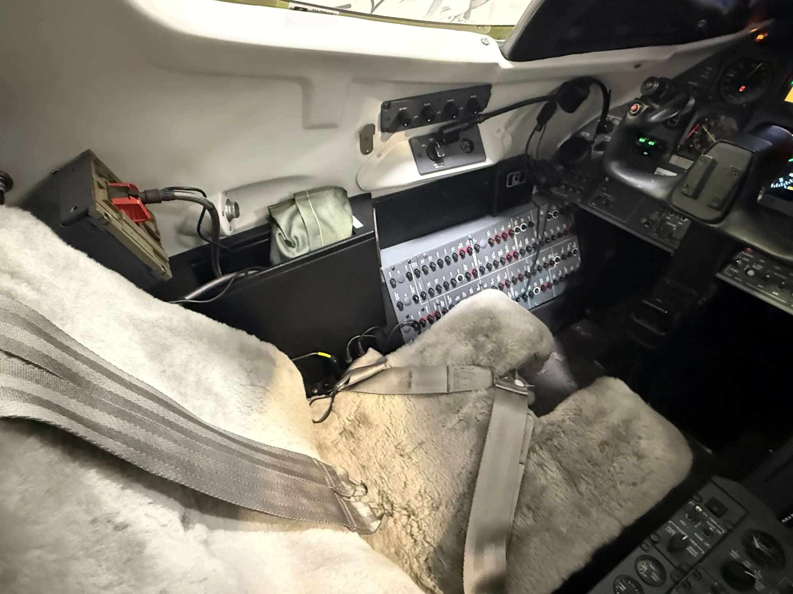 Cabin interior of a 2000 Learjet 31A.