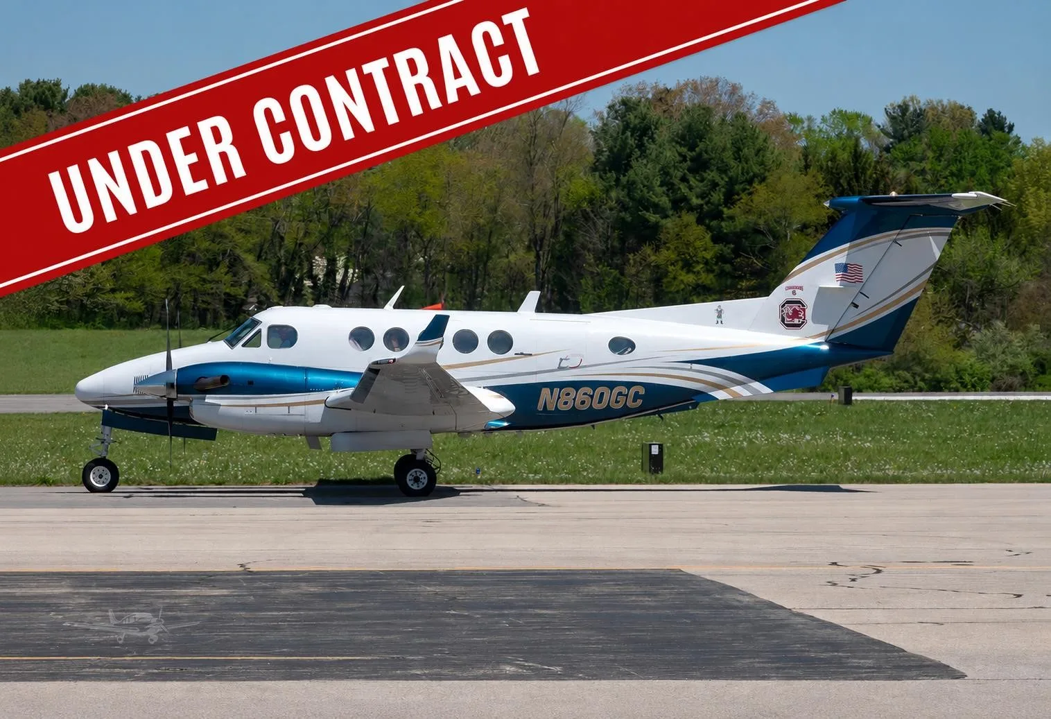 Exterior view of a 1986 BEECHCRAFT KING AIR B200, N860GC.