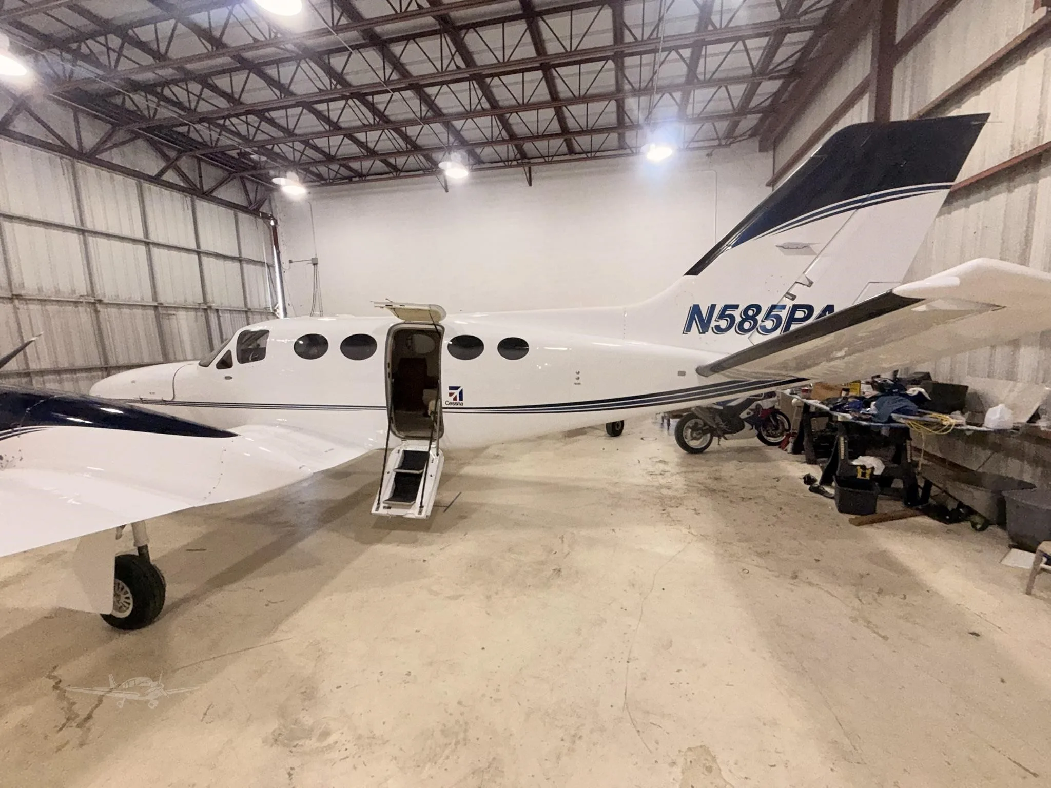 Exterior view of a 1981 CESSNA CONQUEST I, N585PA.