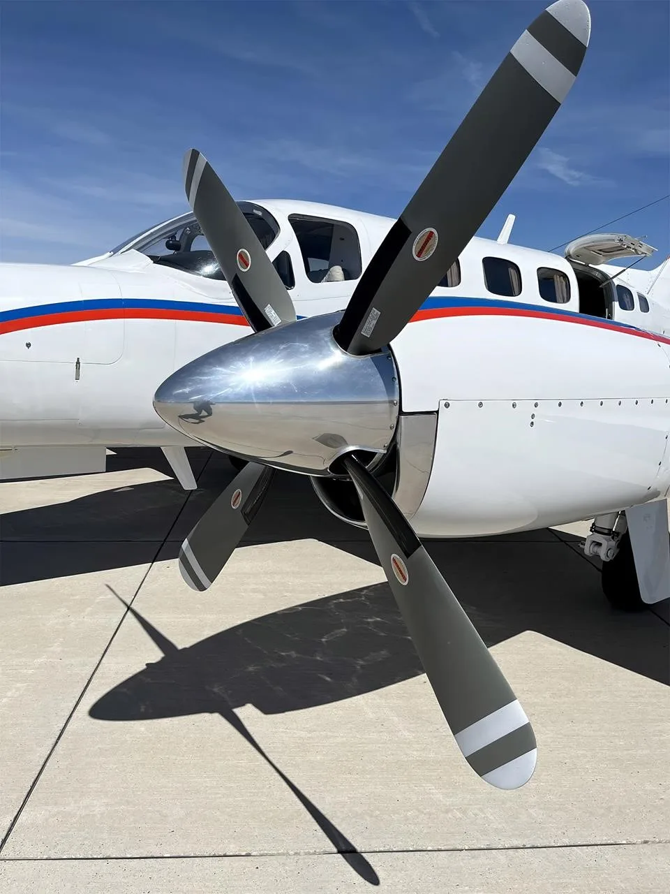 Exterior view of a 1986 CESSNA CONQUEST II, N517NC.