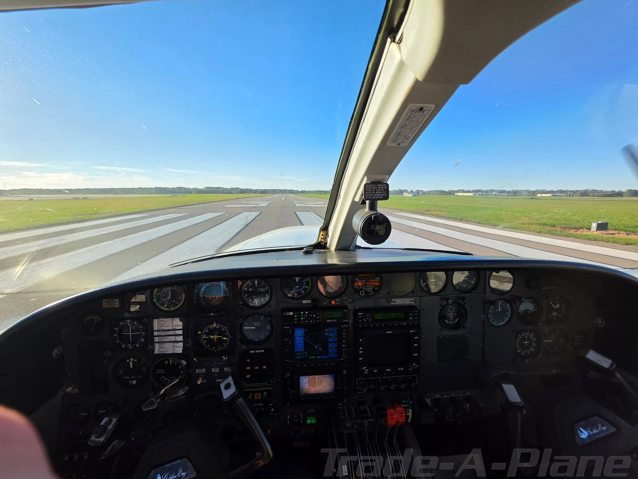Avionics suite of a 1981 CESSNA 421C.