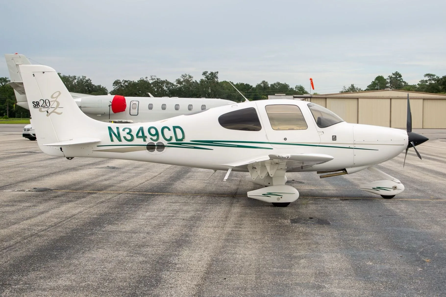 Cabin interior of a 2005 Cirrus SR20-G2.