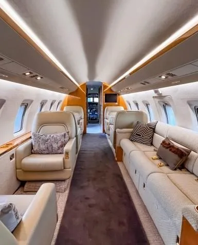Cabin interior of a 1983 BOMBARDIER CHALLENGER 601-3A.