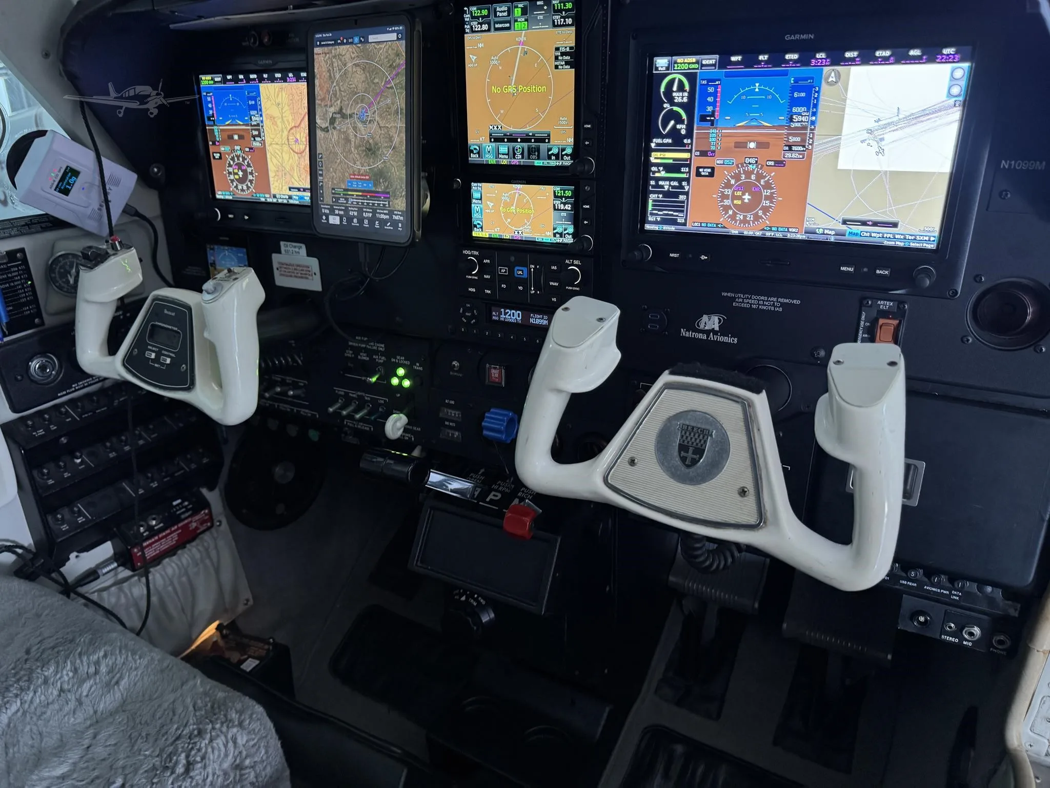 Cockpit and instrument panel of a 1996 BEECHCRAFT B36TC BONANZA.