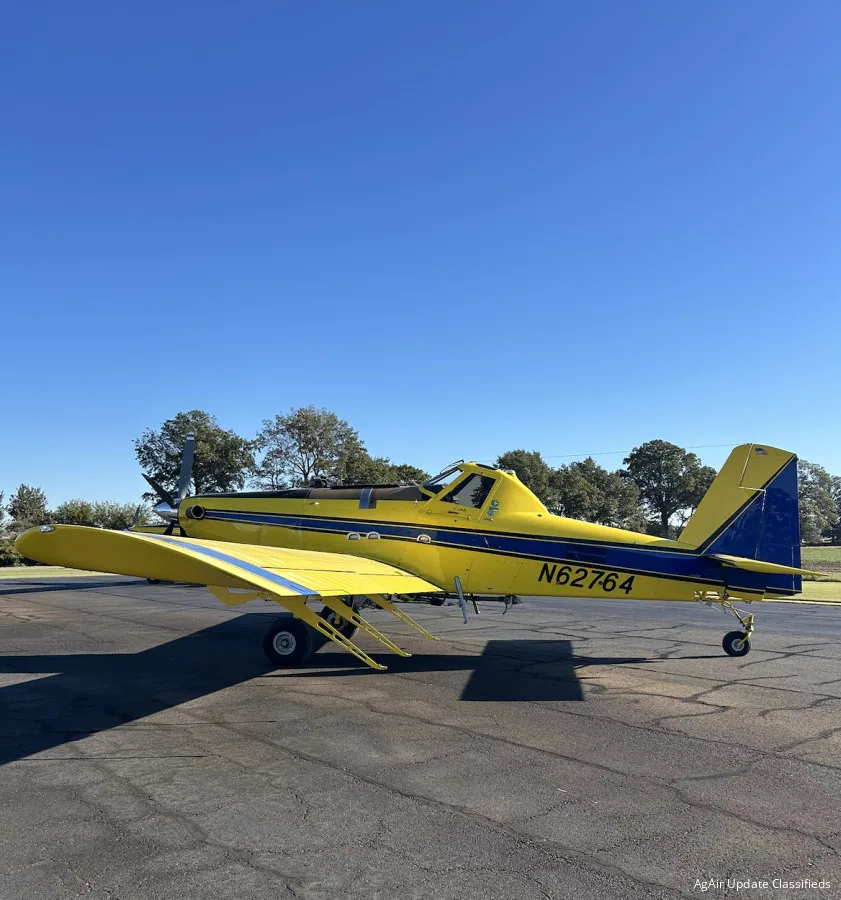 Exterior view of a 2020 Air Tractor 802A, N62764.