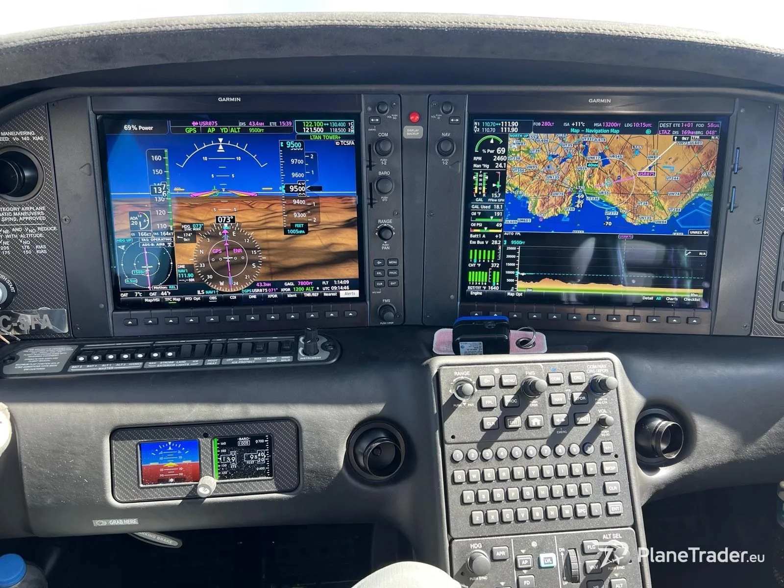 Avionics suite of a 2021 Cirrus SR22T GTS G6.
