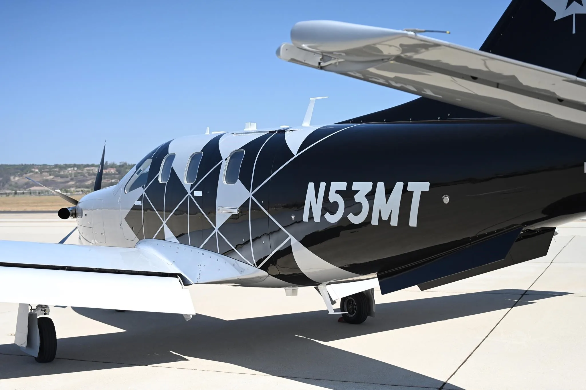 Exterior view of a 2025 DAHER TBM 960, N53MT.