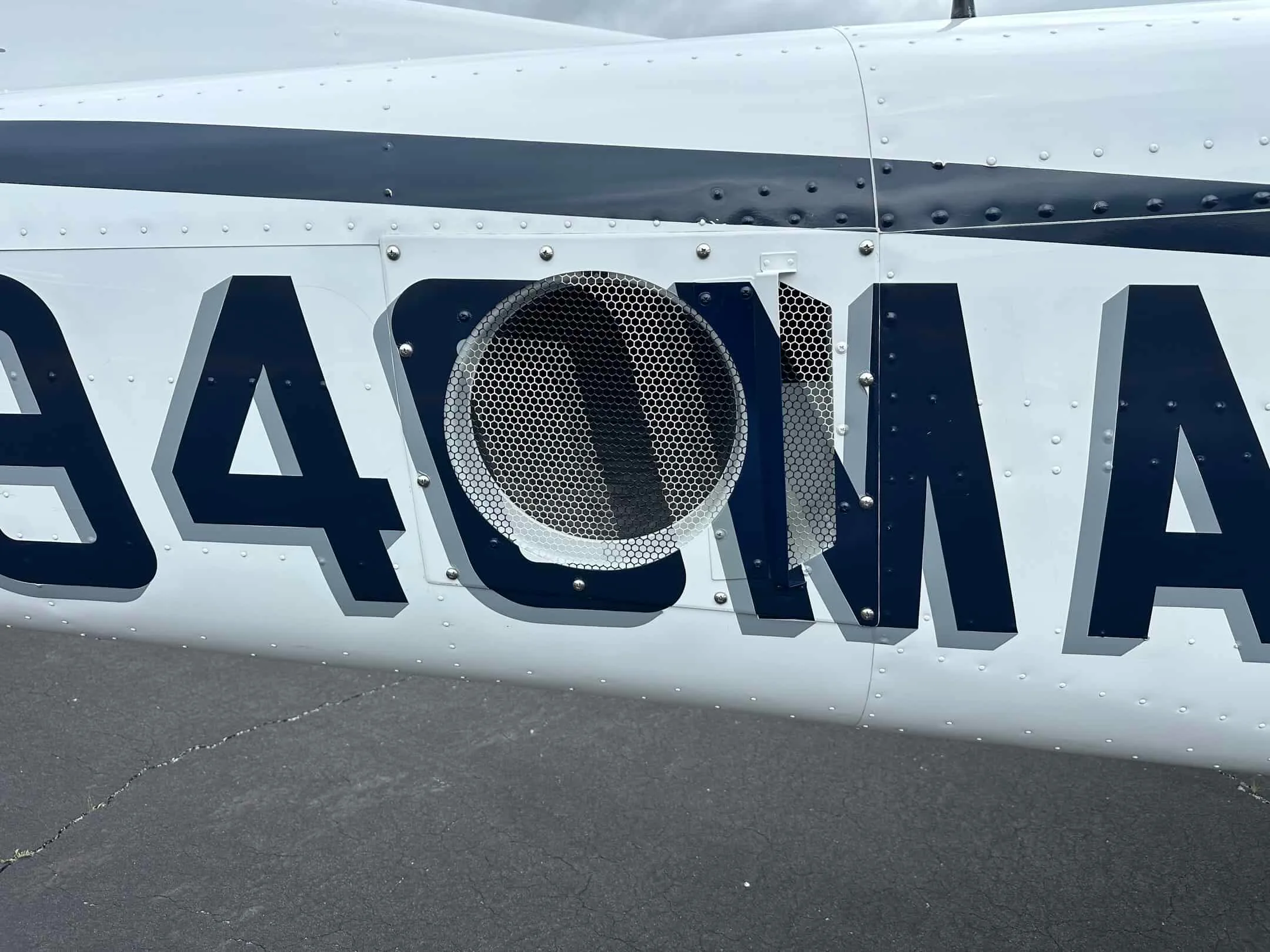 Cabin interior of a 1998 Cessna 182S.
