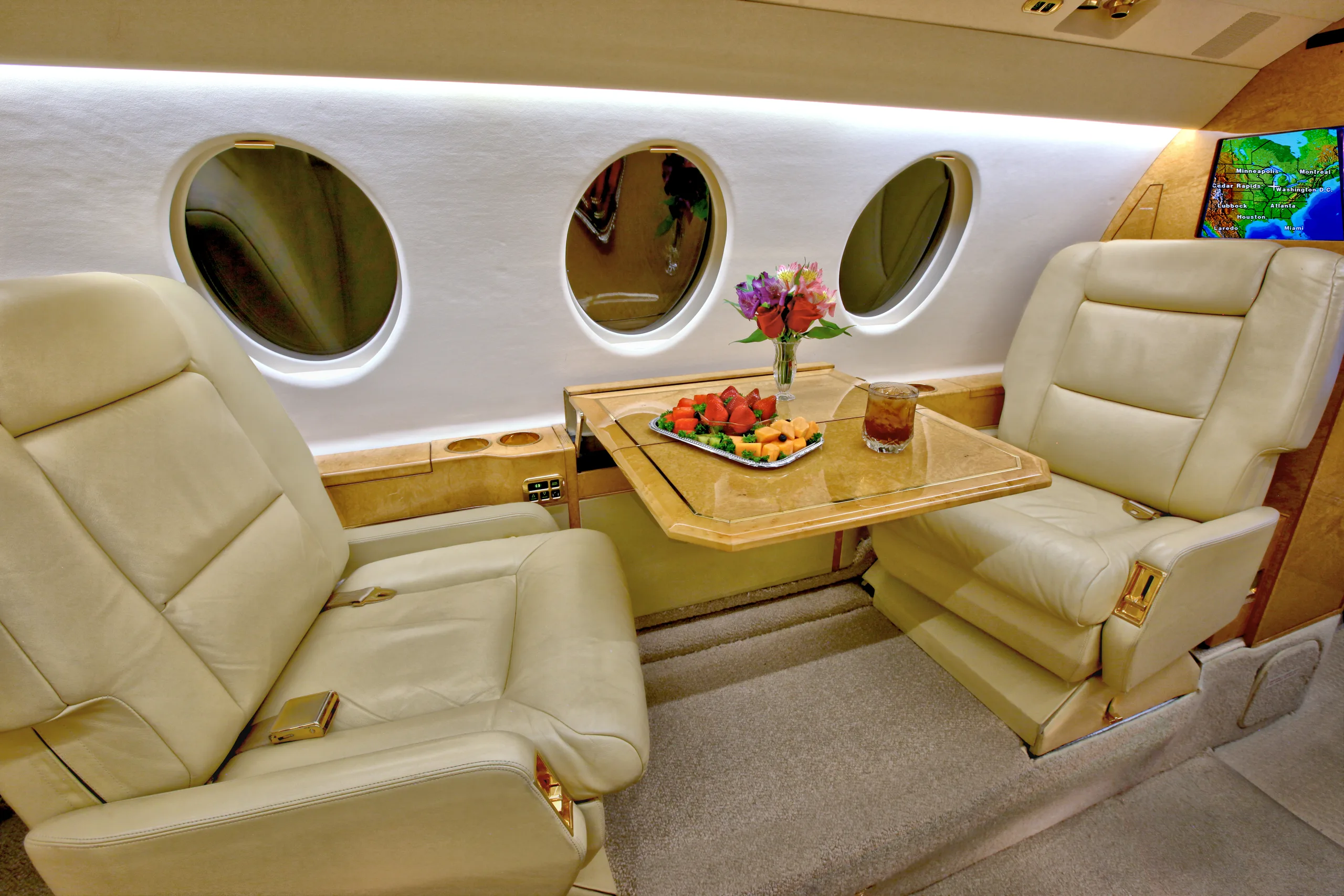 Cabin interior of a 1999 Dassault falcon 50ex 0281.