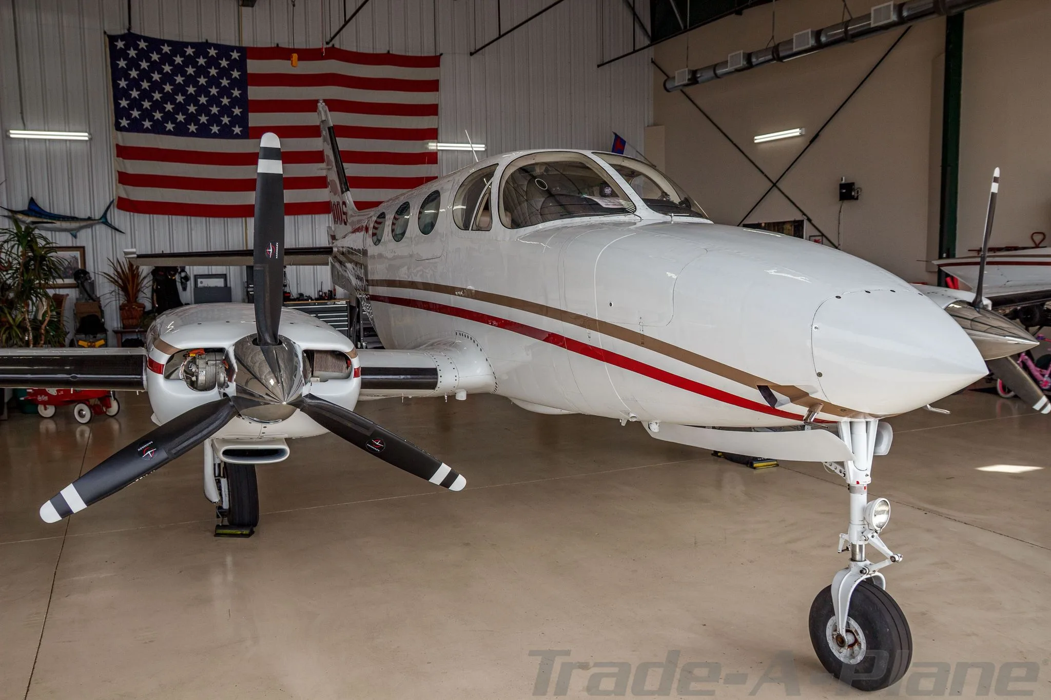 Exterior view of a 1980 CESSNA 340A, N340DS.