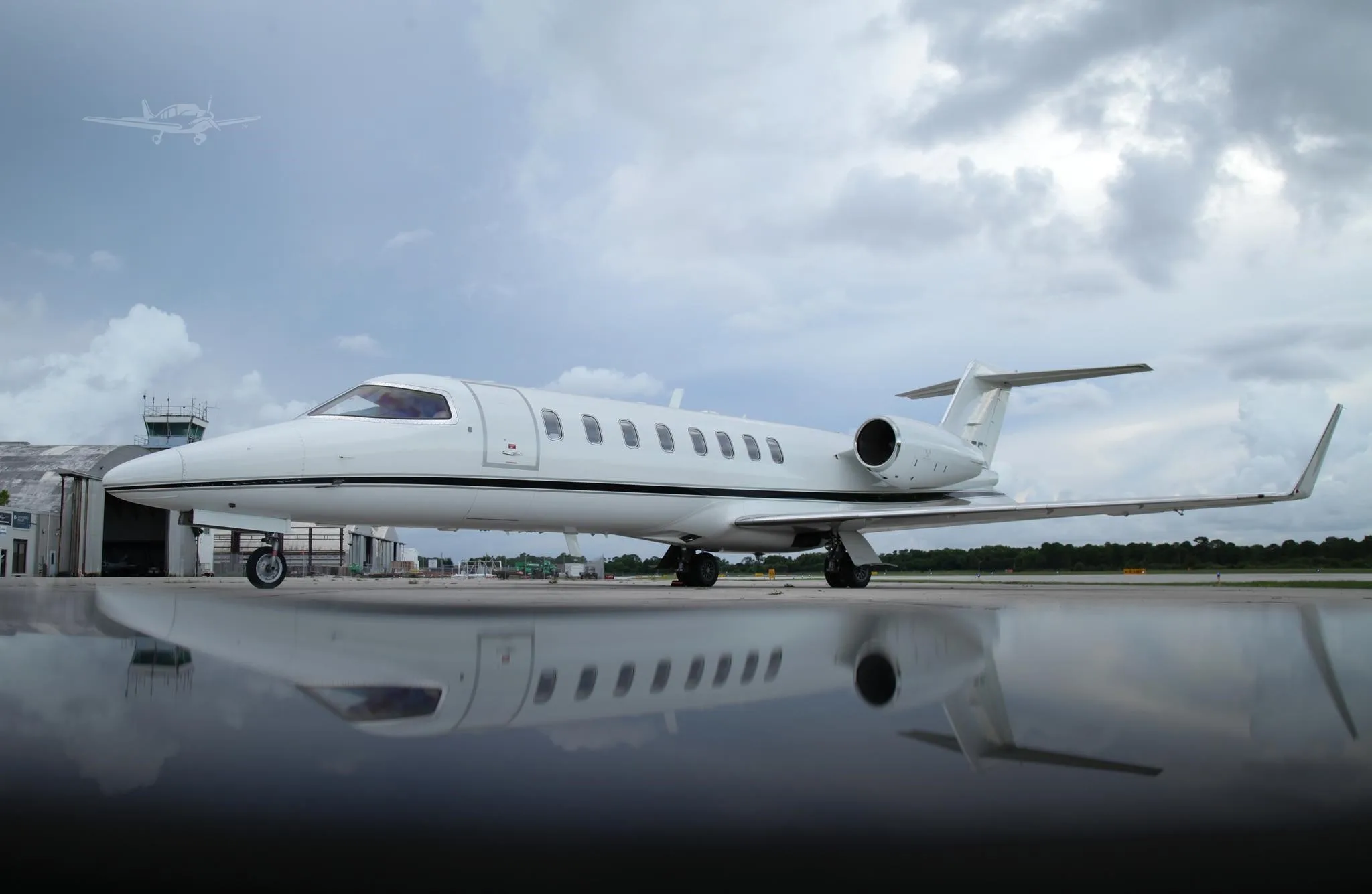 Exterior view of a 2000 LEARJET 45, N740TF.