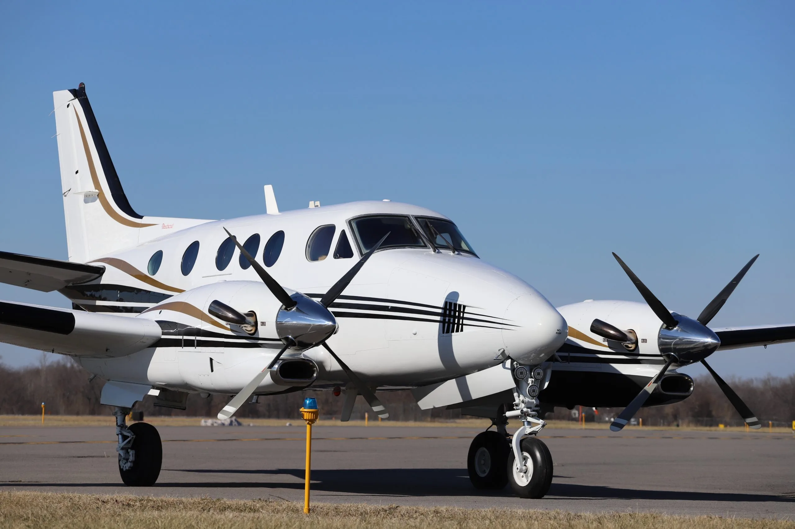Exterior view of a 2002 Beechcraft KING AIR C90B.